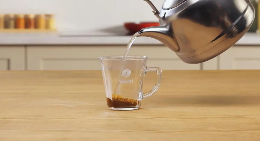 залейте кофе горячей водой залейте кофе горячей водой