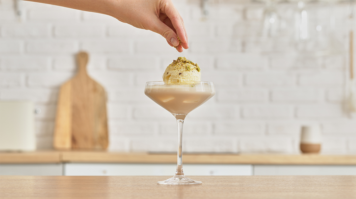 Украсьте дроблеными фисташками