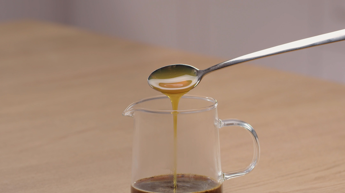 Добавьте карамельный сироп